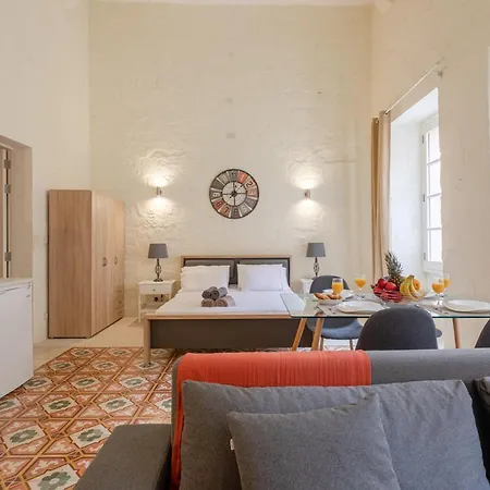 Bnbnova - Historic 2ba Duplex Appartamento La Valletta