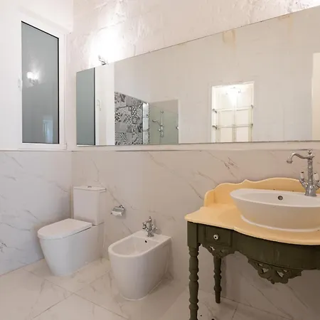 Appartamento Bnbnova - Historic 2ba Duplex