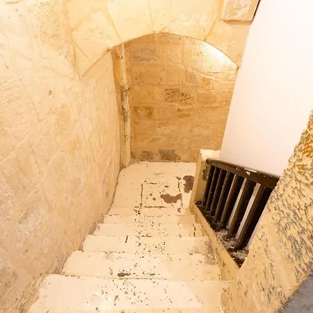 Bnbnova - Historic 2ba Duplex * La Valletta